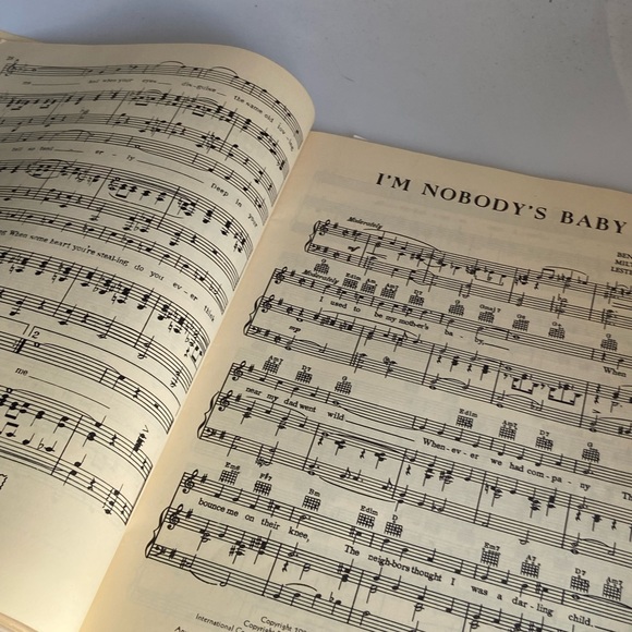 30 Years 30 Hits Music Book, 1950 - Picture 6 of 12